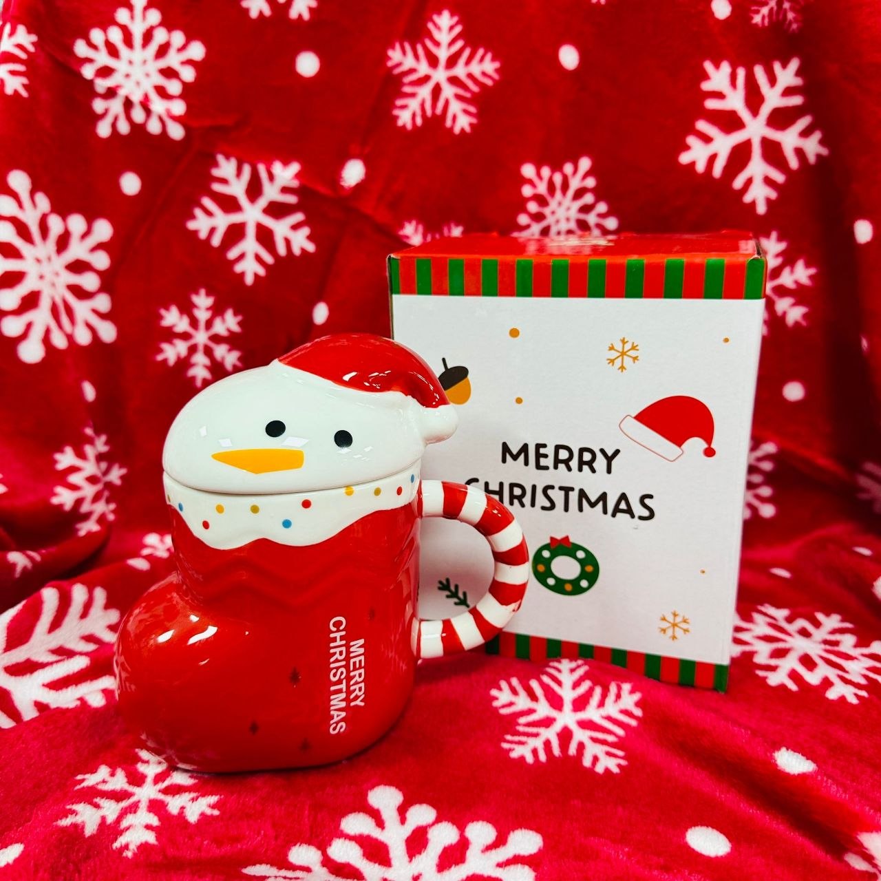 Božićna šalica s poklopcem Snjegović u poklon kutiji 300ml