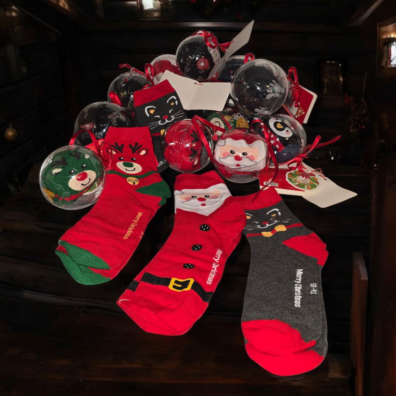 Božićne čarape u kuglici – poklon set