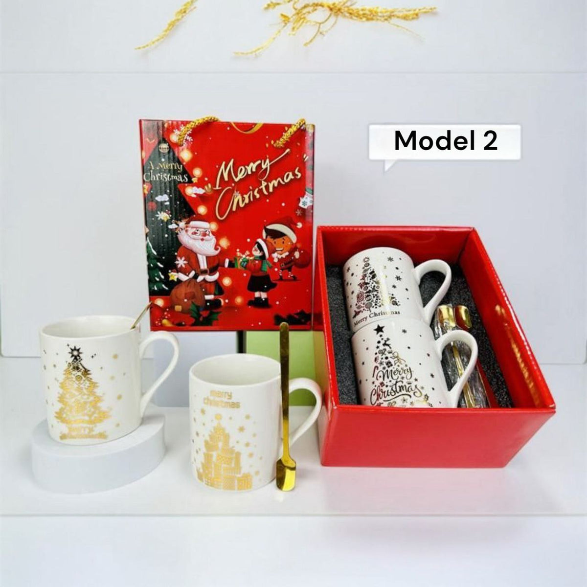 Božićni Poklon Set – 2 šalice + 2 zlatne žličice u poklon kutiji – slika 2