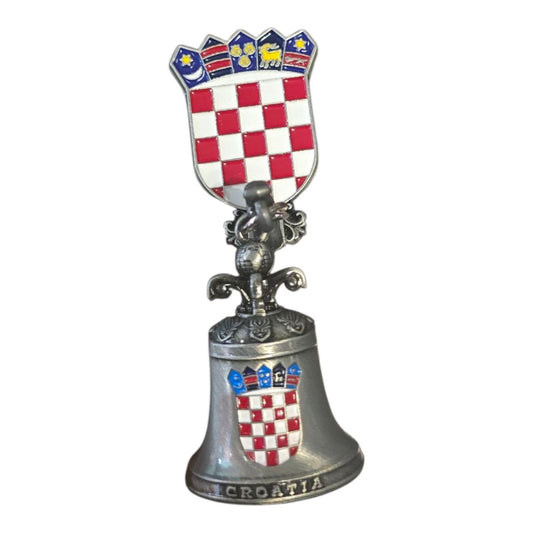 Metalni magnet Croatia sa zvoncem i hrvatskim grbom