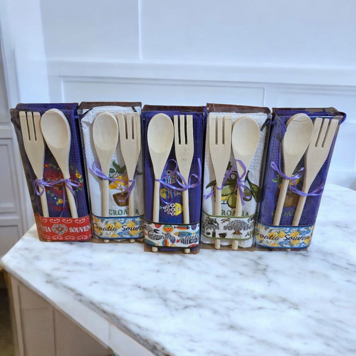 Poklon set 2x kuhače + krpa ( 60x40 cm) - Feniks-shop