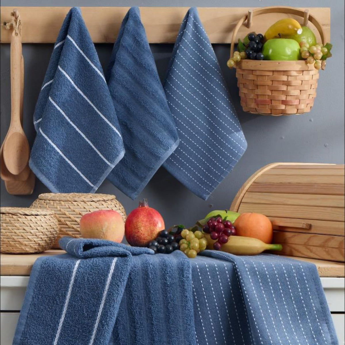 Poklon set od 3 ručnika 30x50 cm ( 4 modela ) - Feniks-shop
