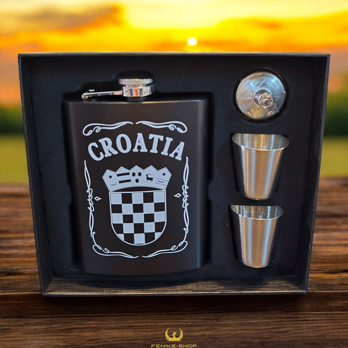 Poklon set pljoska CRO + 2 čašice i čep lijevak ( 3 modela ) - Feniks-shop