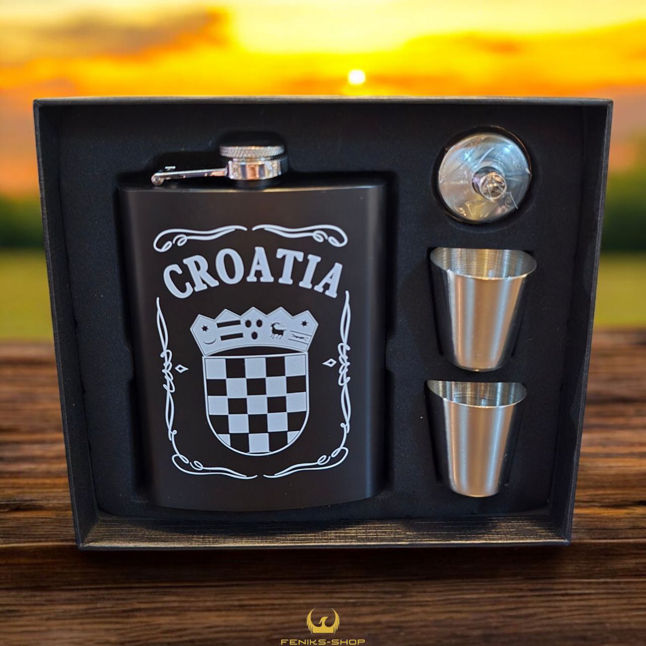 Poklon set pljoska CRO + 2 čašice i čep lijevak ( 3 modela ) - Feniks-shop