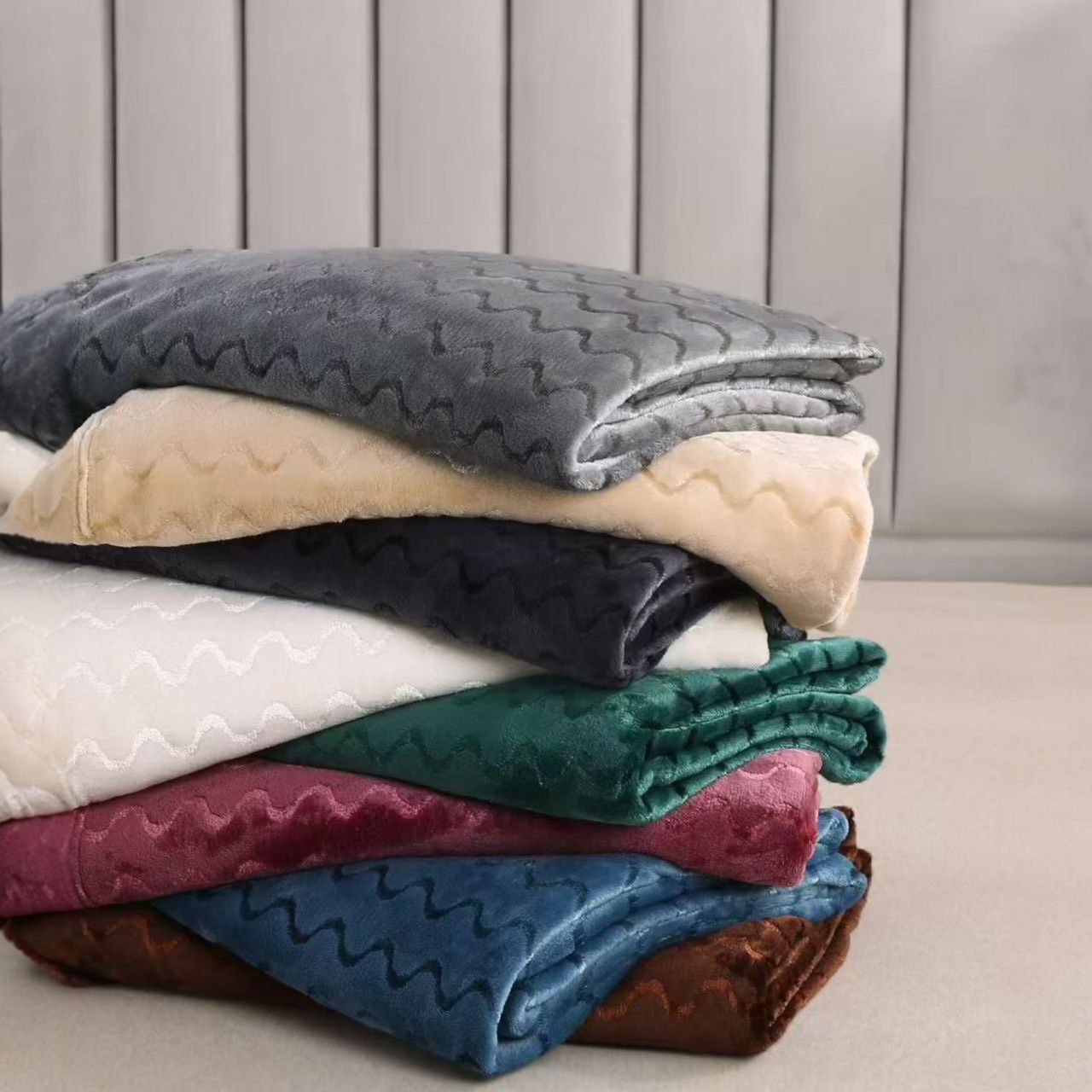Premium valovita deka 2 kg – luksuzna i topla (150x200 cm / 200x230 cm)