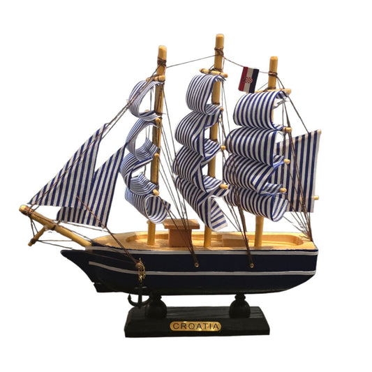 Ukrasni suvenir mornarski brod Croatia mali