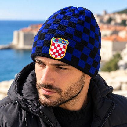 Zimska kapa Hrvatska s grbom – plavo-crne kockice