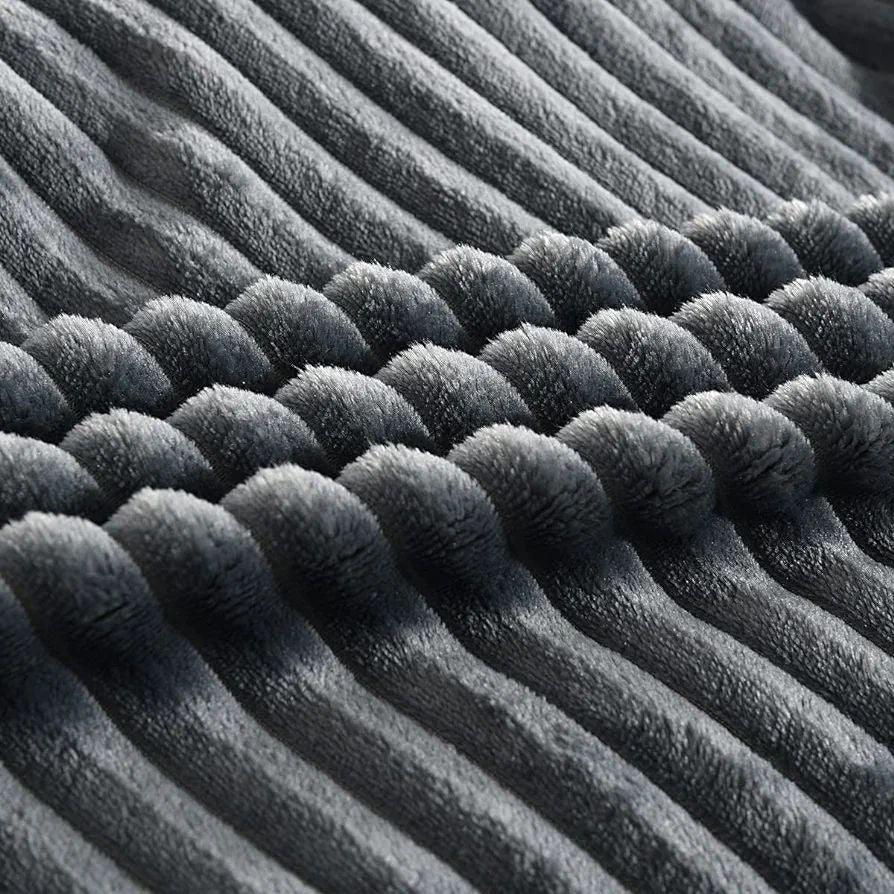 Rebrasta topla deka - 200x230cm i 150x200cm - Feniks-shop